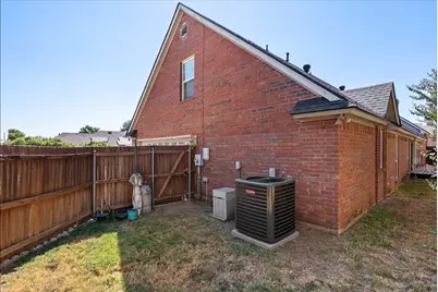 1415 Boardwalk Street, Arlington, TX 76011 - Photo 37