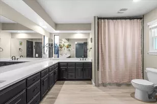 208 Pebblestone Dr, Benbrook, TX 76126 - Photo 21