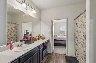 513 Leeward Ln, Crowley, TX 76036 - Photo 17