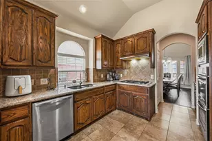 5612 Spirit Lake Dr, Fort Worth, TX 76179 - Photo 3