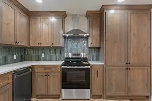 813 N 57th St, Waco, TX 76710 - Photo 3