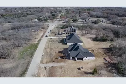1665 Private, Burleson, TX 76028 - Photo 9