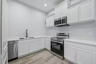 914 E Tucker St, Fort Worth, TX 76104 - Photo 7