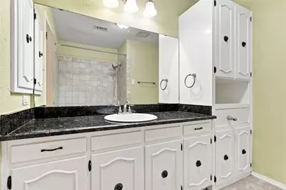 3904 Shady Valley Drive, Arlington, TX 76013 - Photo 29