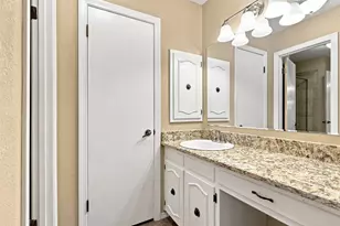 3904 Shady Valley Dr, Arlington, TX 76013 - Photo 25