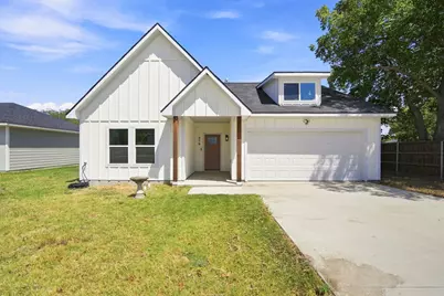 370 Third Avenue, Milford, TX 76670 - Photo 1
