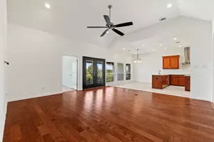 3648 Bluegrass Dr, Grand Prairie, TX 75052 - Photo 15
