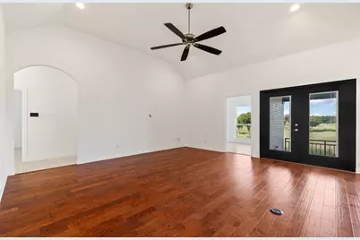 3648 Bluegrass Drive, Grand Prairie, TX 75052 - Photo 13