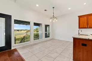 3648 Bluegrass Dr, Grand Prairie, TX 75052 - Photo 9