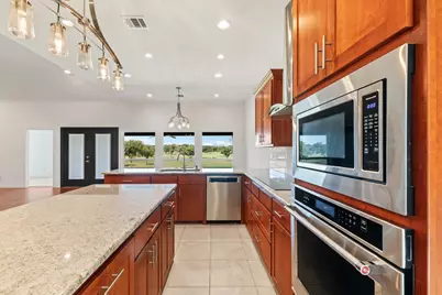 3648 Bluegrass Drive, Grand Prairie, TX 75052 - Photo 7