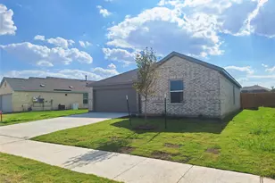 15009 Bushwacker Way, Fort Worth, TX 76052 - Photo 3