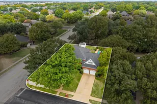 510 Anthony Dr, Euless, TX 76039 - Photo 3
