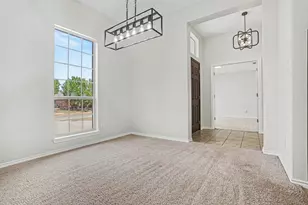 102 Troy Ln, Red Oak, TX 75154 - Photo 3