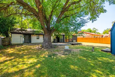 2105 Cottie Lane, Arlington, TX 76010 - Photo 33