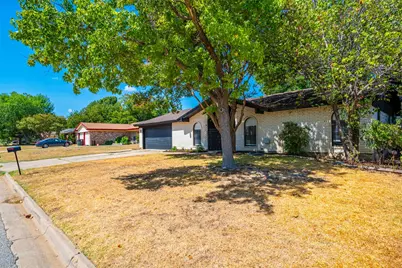 2105 Cottie Lane, Arlington, TX 76010 - Photo 37