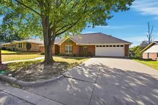 90 Delmore Dr, Hillsboro, TX 76645 - Photo 3