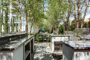 2900 McKinnon St, Dallas, TX 75201 - Photo 27
