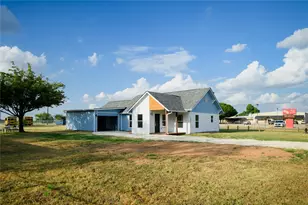 4401 Elementary Dr, Southmayd, TX 76268 - Photo 1