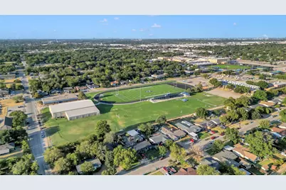 1802 Fairfax Lane, Carrollton, TX 75006 - Photo 35