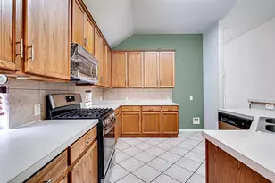 635 Blue Sky Dr, Arlington, TX 76002 - Photo 7