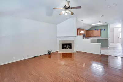 635 Blue Sky Drive, Arlington, TX 76002 - Photo 9