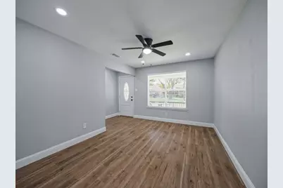 1805 1805 Bardfield Avenue, Garland, TX 75041 - Photo 5