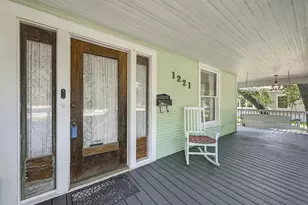 1221 S Crockett St, Sherman, TX 75090 - Photo 5