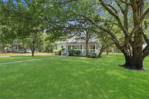 1221 S Crockett St, Sherman, TX 75090 - Photo 5