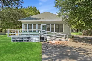 1221 S Crockett St, Sherman, TX 75090 - Photo 39