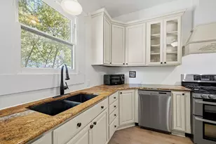 1221 S Crockett St, Sherman, TX 75090 - Photo 13