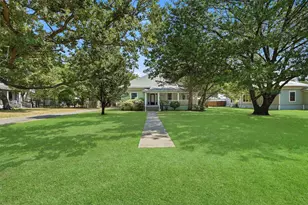 1221 S Crockett St, Sherman, TX 75090 - Photo 3