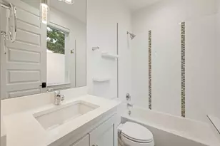 566 Hambrick Rd, Dallas, TX 75218 - Photo 23