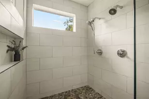 566 Hambrick Rd, Dallas, TX 75218 - Photo 21