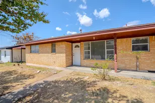 328 Eagle St, Dublin, TX 76446 - Photo 3