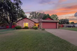 613 Overhill Rd, Granbury, TX 76048 - Photo 1