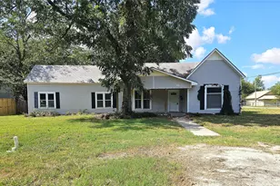402 E State St, Groesbeck, TX 76642 - Photo 1