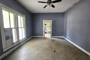 402 E State St, Groesbeck, TX 76642 - Photo 5