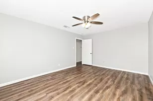 6609 Chilton Dr, North Richland Hills, TX 76182 - Photo 9