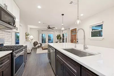 619 N Oak Cliff Boulevard, Dallas, TX 75208 - Photo 7