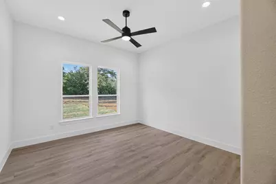 2821 Private Access Road #73107, Burleson, TX 76028 - Photo 11