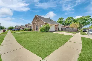6900 Field Lark Dr, Arlington, TX 76002 - Photo 3