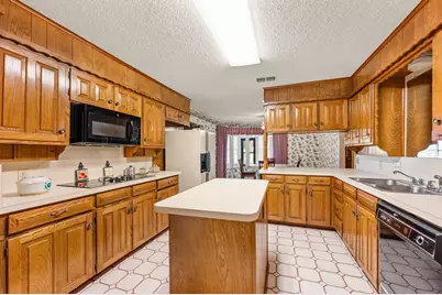 4813 Woodcreek Court, North Richland Hills, TX 76180 - Photo 5