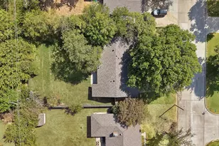 5517 Wonder Dr, Fort Worth, TX 76133 - Photo 3