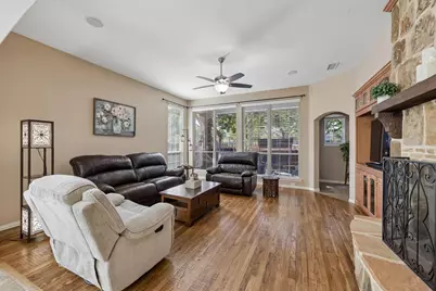 915 Wyndham Way, Allen, TX 75013 - Photo 5