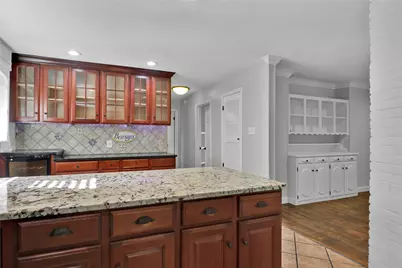 2706 Oak Cliff Lane, Arlington, TX 76012 - Photo 17