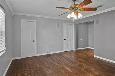 2706 Oak Cliff Lane, Arlington, TX 76012 - Photo 19