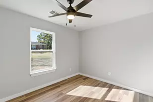 205 Lacewell St, Jacksboro, TX 76458 - Photo 33
