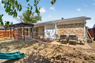 2130 Bowie Dr, Carrollton, TX 75006 - Photo 29