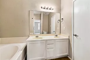 2833 Wakecrest Dr, Fort Worth, TX 76108 - Photo 11