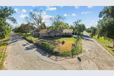 400 S 8th Avenue, Teague, TX 75860 - Photo 25